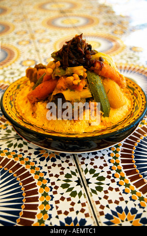 Marokko. Marokkanischer Couscous zum Mittagessen. Ait Benhaddou Ksar ...