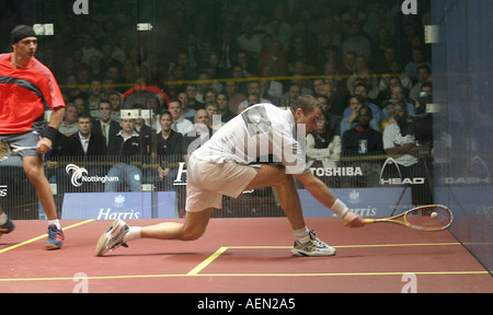 6. November 2004 British Open Squash Meisterschaften Finale Tag Harris British Open Squash Turnier Men s letzte 3 David Palmer Stockfoto