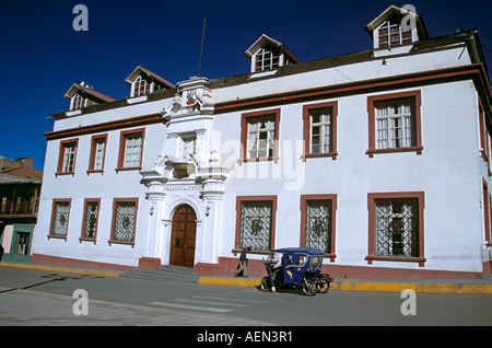 Palacio de Justicia (Justizpalast), Plaza De Armas, Puno, Peru Stockfoto