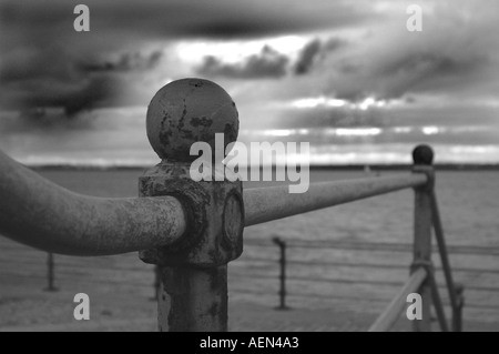 Blick über den Fluss Mersey in Liverpool an einem Wintertag Stockfoto