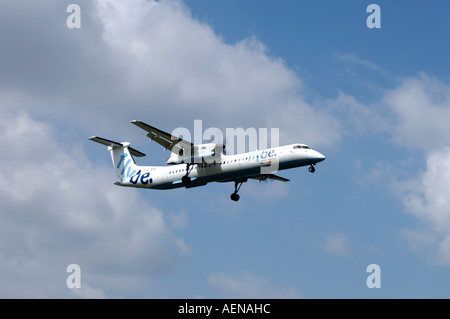 D.H.C.8Q-402 Strich Acht Turboprop-Verkehrsflugzeug Registrierung G-JEDP.  XAV-287 Stockfoto