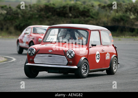 Caroline Cassidy von Dublin in ihrem Rot 1 3 Mini Cooper S bei Kirkistown Schaltung County down Northern Irland Stockfoto