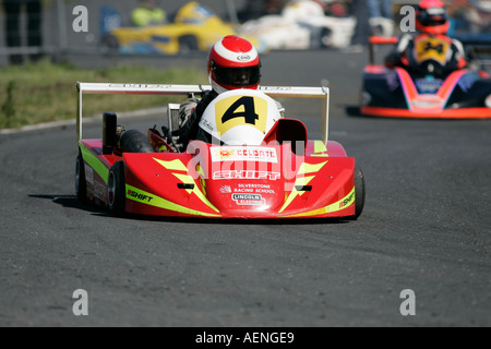 Getriebe 250 cc 250ccm Superkart Kartfahrer Stephen McAdam bei Kirkistown racing Circuit Grafschaft, Nord-Irland Stockfoto