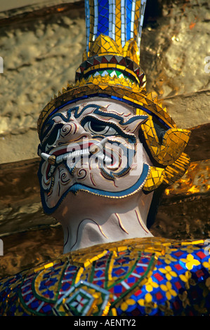 Gesicht des Guardian mythischen Dämon Figur, großer Palast, Bangkok, Thailand Stockfoto