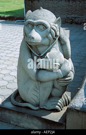 Makaken Affenstatue, San Phra Kan Schrein, Lopburi, Thailand Stockfoto