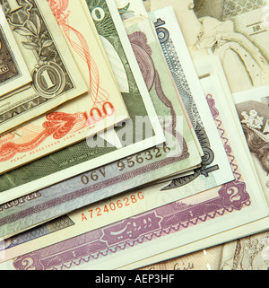 Reisen Sie rund um die Welt-Wechselkurse Banknoten Stockfoto