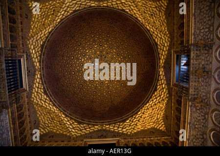 Salon de Embajadores Decke, die Kuppel in der Botschafter-Halle im Real Alcazar, Sevilla Stockfoto