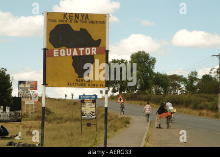 Der Äquator läuft durch ein kleines Dorf in Kenia, Nanyuki. Kenia, Afrika Stockfoto