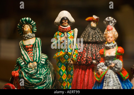 Venezianischen bemalten Keramikfiguren in Shop Fenster Venedig Italien Stockfoto