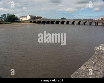 Lange Brücke über den Fluß Taw, Barnstaple, North Devon, England, UK, Stockfoto