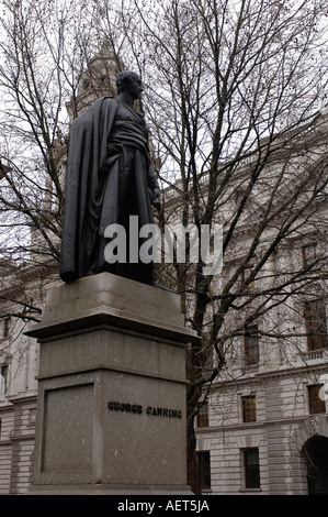 Statue des ehemaligen britischen Premierministers George Canning in Westminster, London, England UK Stockfoto