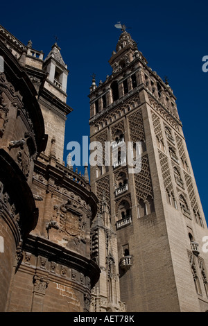 Sevilla einzelartigen Glockenturm Stockfoto