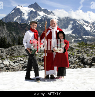 Weihnachtsmann und Kinder, Mt Baker, Washington, USA Stockfoto