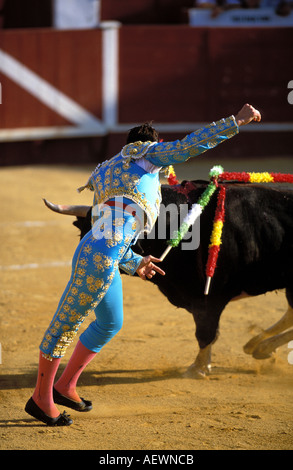 Torero Padilla als ein Banderilleros beim Stierkampf Stockfoto