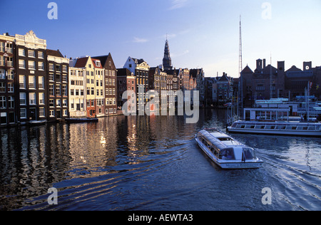 Amsterdam Canal Bootsfahrt am Damrak Stockfoto