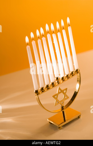 Voll beleuchteten menorah Stockfoto