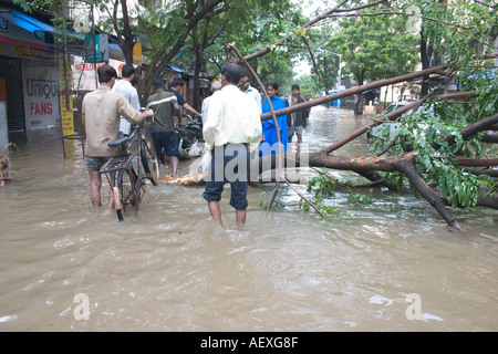 RSC71302 Welt Rekord Monsunregen in Bombay Mumbai Indien Stockfoto