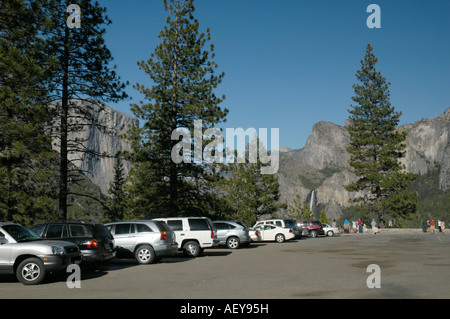 Parkplatz am Wawona Tunnel im Yosemite National Park Stockfoto