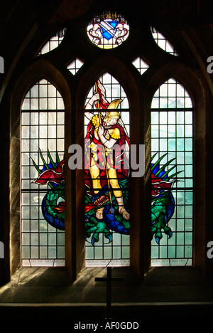 Glasmalerei-Fenster George und Dragon Exeter Kathedrale England UK United Kingdom GB Großbritannien EU Europäische Union Europa Stockfoto