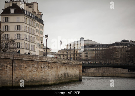 Gebäude entlang der Seine, Paris Frankreich Stockfoto
