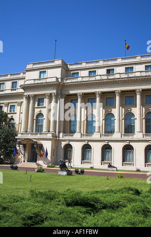 Nationales Kunstmuseum, Muzeul National De Arta Al Romaniei, der ehemalige Königspalast, Calea Victoriei, Bukarest, Rumänien Stockfoto