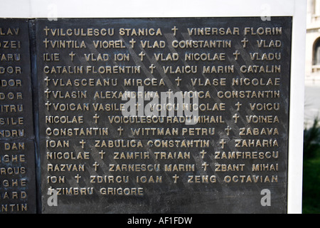 Plaque, Denkmal zur Revolution von 1989, Wiedergeburt Memorial, Piata Revolutiei, Platz der Revolution, Bukarest, Rumänien Stockfoto