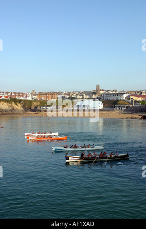 Pilot Gig-Rennen ab Newquay Cornwall UK Stockfoto