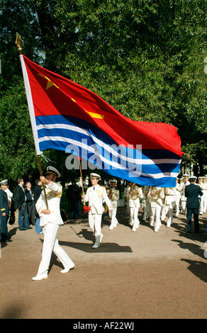 Chinesische Marine Band spielen und marschieren bei einem Freundschaftsbesuch in St.Petersburg Russland Stockfoto