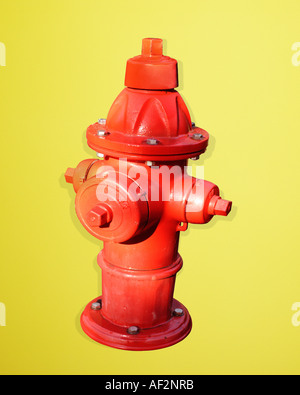 Red Rocket Lager Hydranten mit Beschneidungspfad auf farbigem Hintergrund Stockfoto