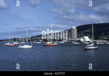 Blick auf Wrest Point Casino von Sandy Bay, Hobart, Tasmanien, Australien Stockfoto