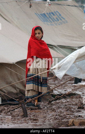 Erdbeben-Überlebenden in einem Zeltcamp lief durch NRSP in Muzaffarabad, Pakistan, 2005. Stockfoto