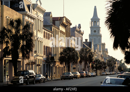 Elk219 1198 South Carolina Charleston breite St mit St. Michael Kirche Stockfoto