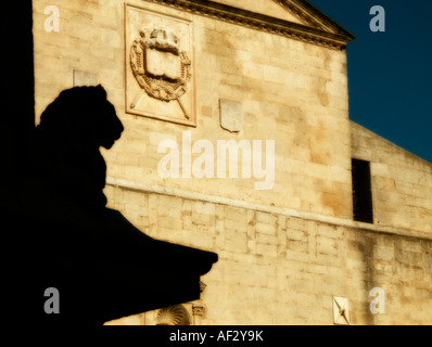 Obelisk-Brunnen. Platz der Republik. Arles. Bouches-du-Rhône-Abteilung. Der Provence. Frankreich Stockfoto