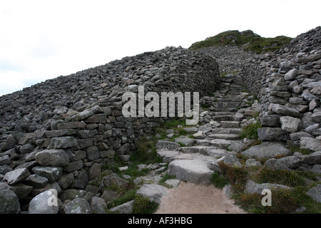 Blick vom Gipfel der Berg Bennachie in der Nähe von Inverurie, Aberdeenshire, Schottland, UK, zeigt der Eisenzeit Wallburg Stockfoto