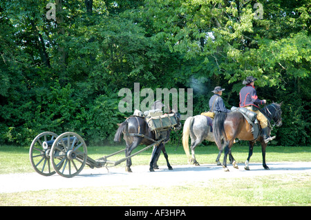 Amerikanischer Bürgerkrieg Artillerie reenactors mit Cannon Stockfoto