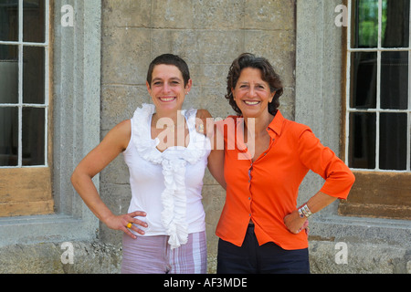 Olga Polizzi und ihre Tochter Alex im Hotel Endsleigh Milton Abt Devon UK Stockfoto