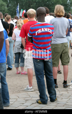 FIFA 2006 Hamburg, Deutschland. Fanmeile. Schwarz-Fan aus Frankreich Stockfoto