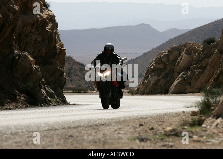 Benelli TNT 1130cc Motorrad Durchquerung der Sahara Wüste in Marokko, Mauretanien und senegal Stockfoto