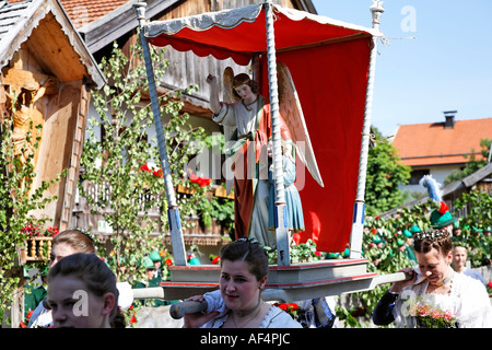 Fest der Fronleichnams-Prozession Wackersberg Upper Bavaria Germany Stockfoto