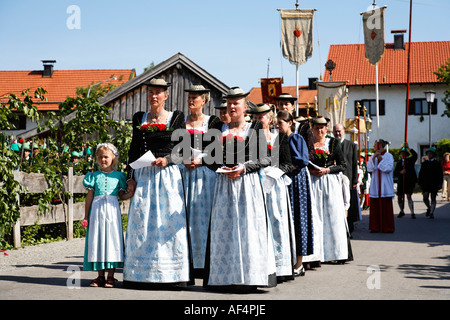 Fest der Fronleichnams-Prozession Wackersberg Upper Bavaria Germany Stockfoto