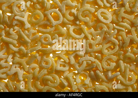 Spaghetti-Zahlen und Buchstaben - full-frame Stockfoto