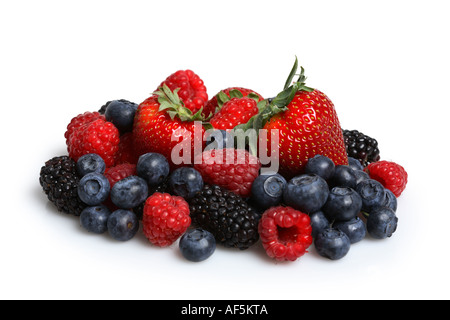 Frische Erdbeeren, Brombeeren, Himbeeren und Heidelbeeren Stockfoto