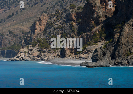 Mittelmeer-Küste und Klippen in der Nähe von Agia Roumelli in Süd-westlichen Kreta Stockfoto