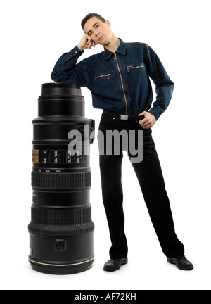 Fotograf in der Nähe ein Teleobjektiv isoliert konzeptionelle Portrait auf weißen Ausschnitt Stockfoto