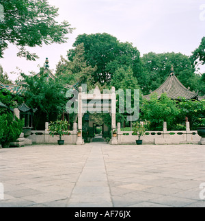 Reisen Fotografie - Die große Moschee im muslimischen Viertel von Xian in der Volksrepublik China in Ostasien. Alte Geschichte Islam Muslimische Stockfoto