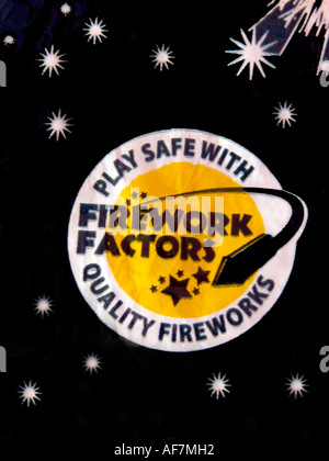Sicherheit bemerken Zeichen über Feuerwerk und die Gefahr, die sie verursachen Stockfoto