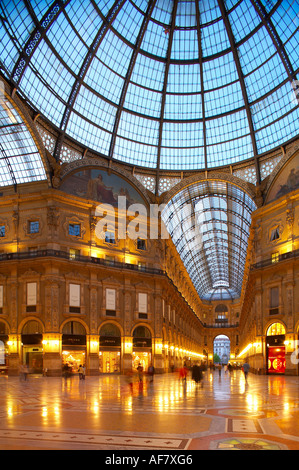 die Galleria Vittorio Emanuele II Welten erste Shopping-Mall Mailand Lombardei Italien Stockfoto