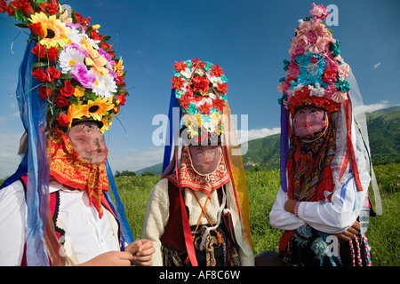 Rose Festival, Männer mit Masken, Karlovo, Bulgarien Stockfoto