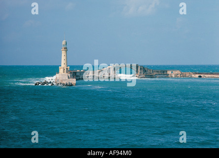 Blick auf den Hafen und Leuchtturm aus dem Montaza Palace Hotel Alexandria Ägypten Stockfoto