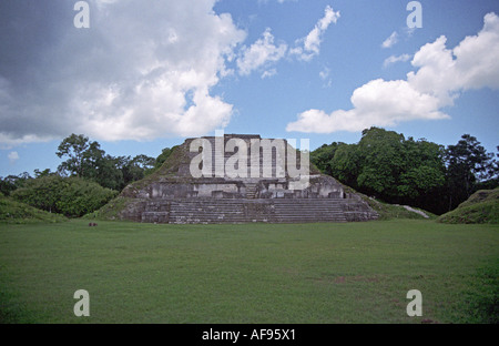ALTUN HA BELIZE CENTRAL AMERICA August Tempel des das Mauerwerk Altäre Maya-Stätte Stockfoto